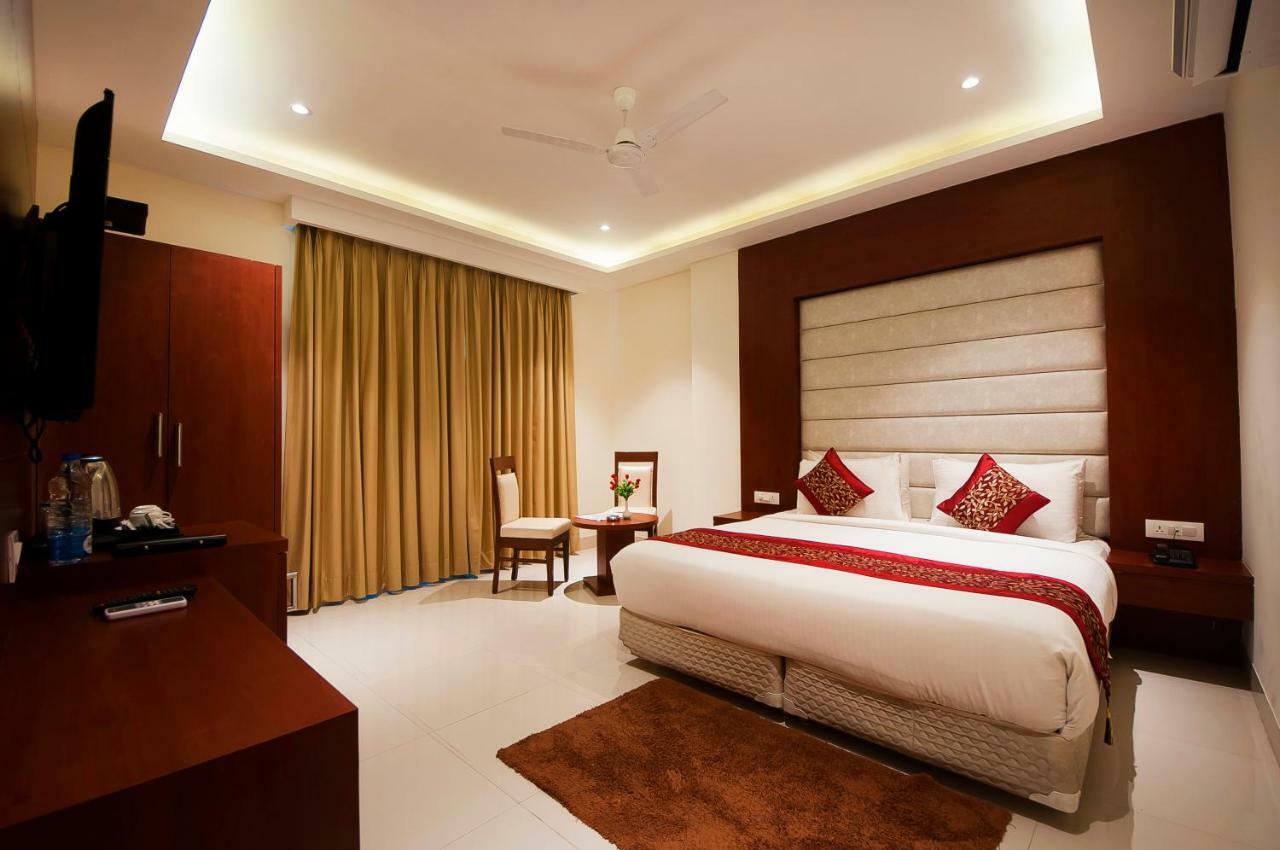 Hotel Z Suites- Delhi IGI Airport Nova Deli Exterior foto