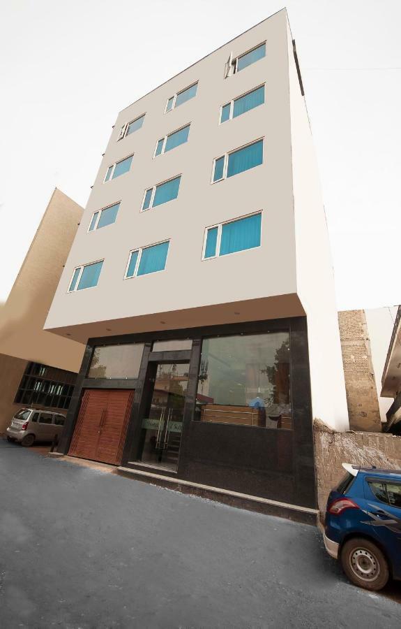 Hotel Z Suites- Delhi IGI Airport Nova Deli Exterior foto